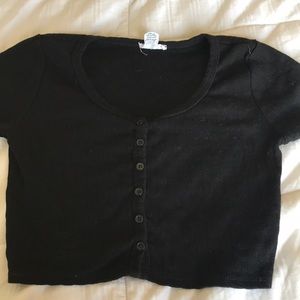 Cropped button up black tee